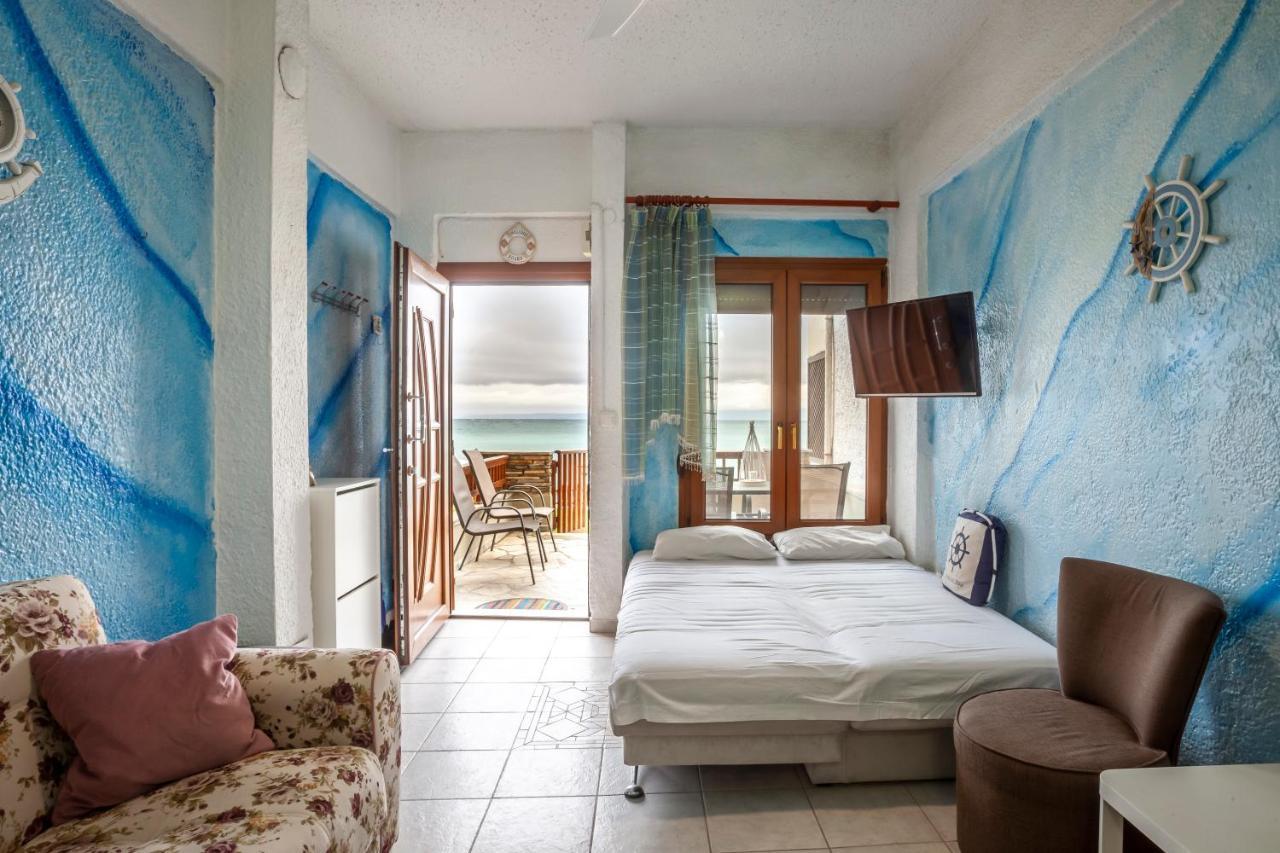 Rafaella Sea View Apartments 1 페프코초리 외부 사진