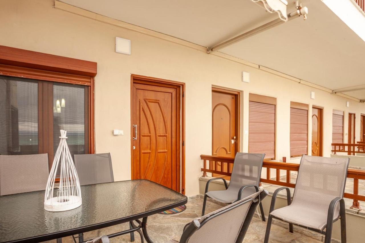 Rafaella Sea View Apartments 1 페프코초리 외부 사진