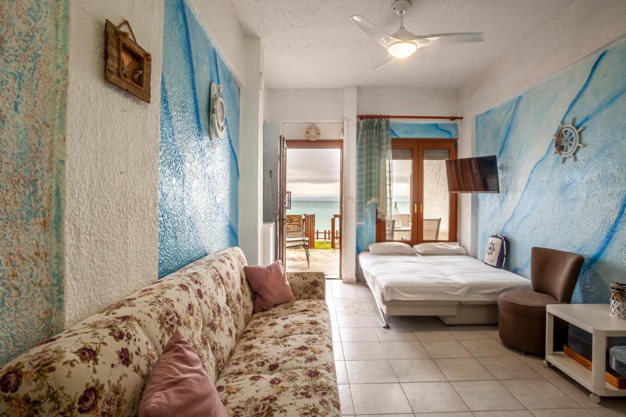 Rafaella Sea View Apartments 1 페프코초리 외부 사진